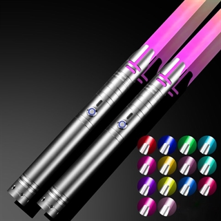 Lyssværd med farverige lys- og lydeffekter - Genopladeligt - Grå håndtag -14 lysfarver - 2 stk.